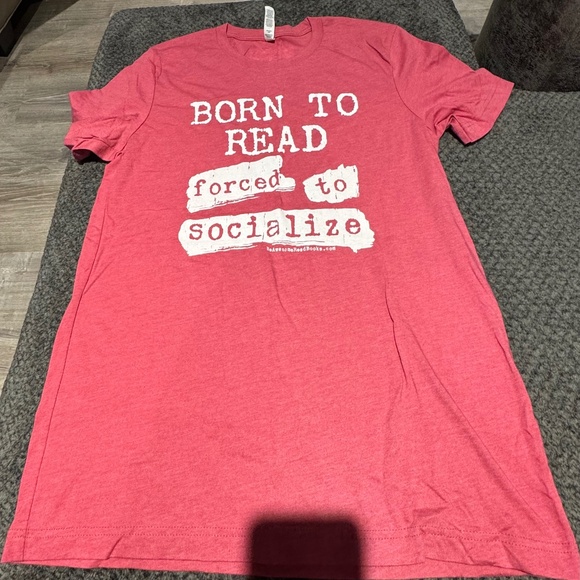 Born to read Tee Shirt - Picture 1 of 5